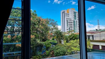 Phòng 4 Deluxe, phòng tắm riêng, quang cảnh vườn | Quang cảnh vườn