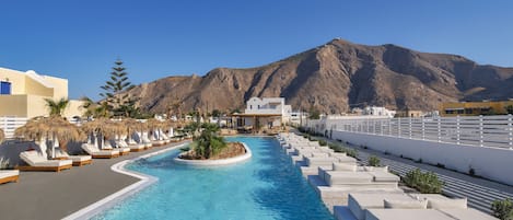 Sisäuima-allas, ulkouima-allas, aurinkotuoleja