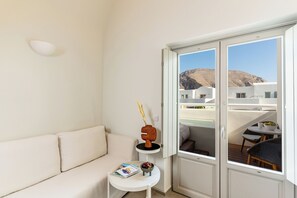 デラックス ダブルルーム ジェットバス (Balcony) | リビング エリア | 薄型テレビ