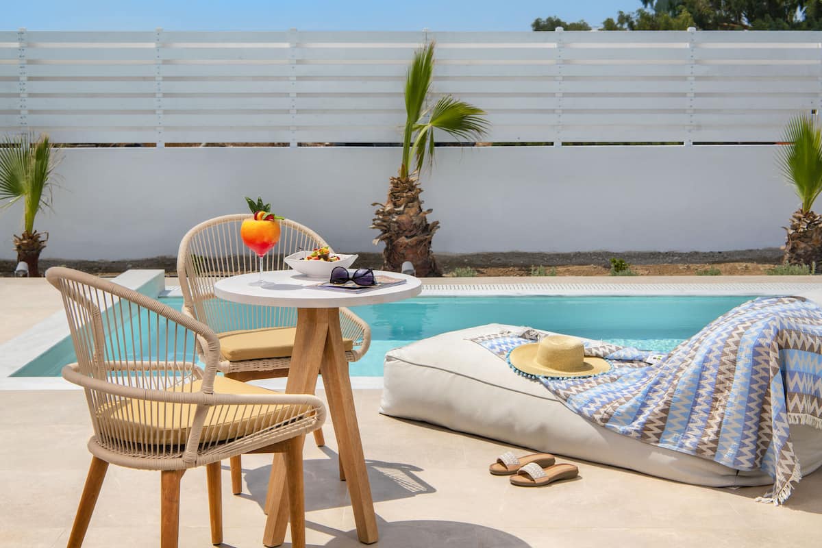 Deluxe-værelse - 1 dobbeltseng - ikke-ryger - privat pool | Terrasse/gårdhave