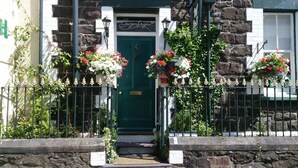 Exterior - Gwynfryn (Conwy)