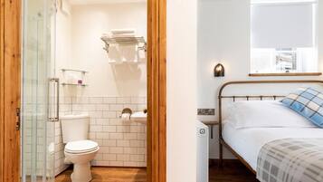Room 1 with En-suite | Bathroom