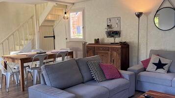 TV, DVD player, ping pong, books