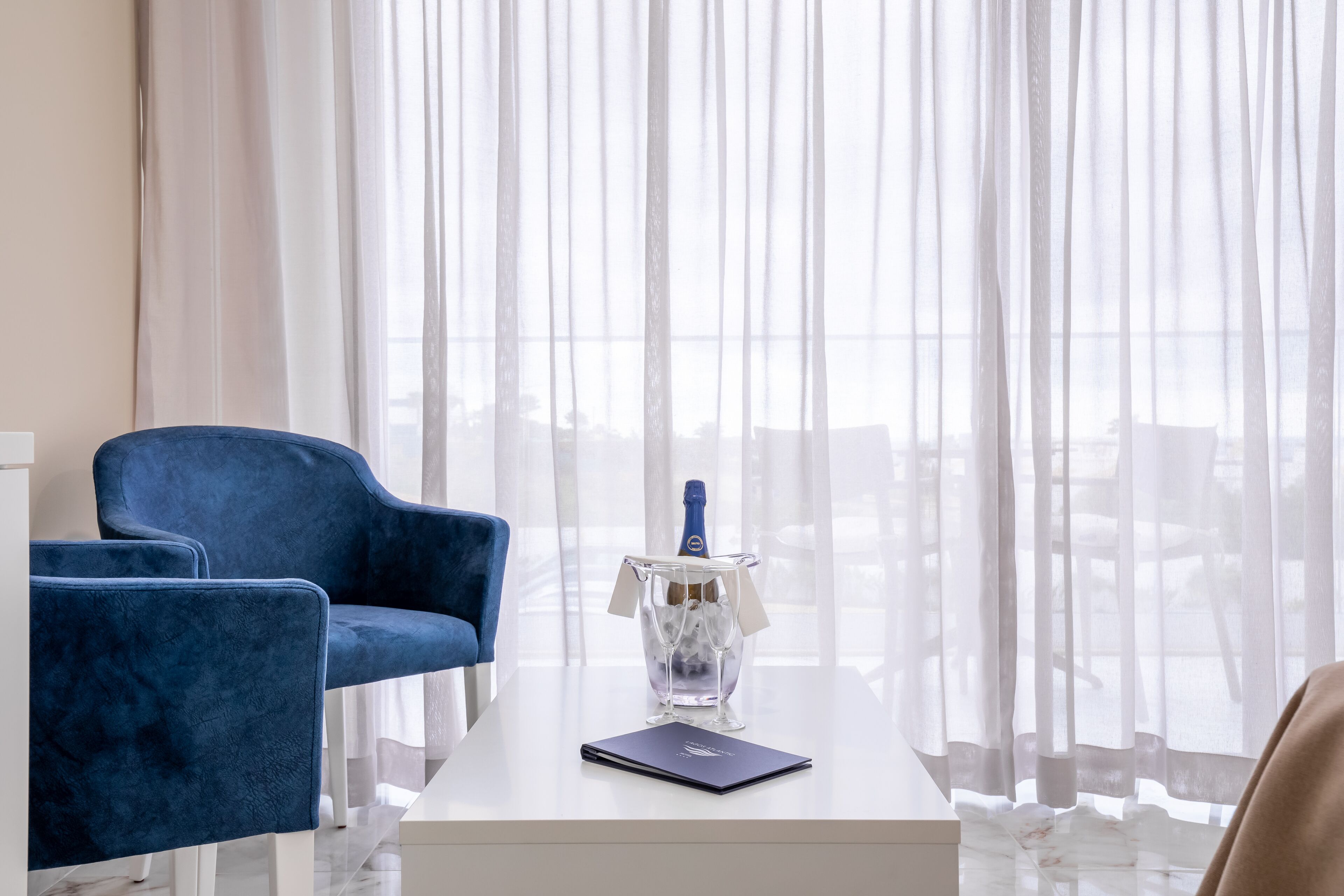 1 bedroom, premium bedding, pillow-top beds, minibar