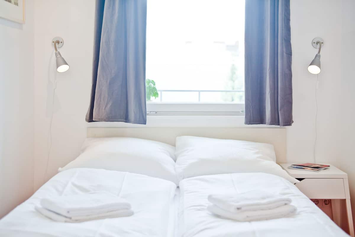 Wedding 14 | 1 bedroom, free WiFi, bed sheets