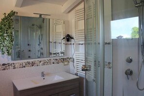 Free toiletries, hair dryer, bidet, towels - Canonica dei Templari (Camino)