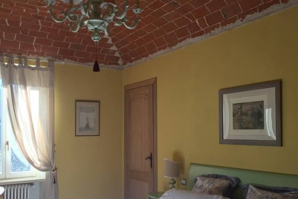 Doppel- oder Zweibettzimmer, Hügelblick (Cavaliere) | Daunenbettdecken, Schreibtisch, Zustellbetten, kostenloses WLAN