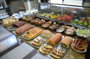 Desayuno buffet incluido todos los días 