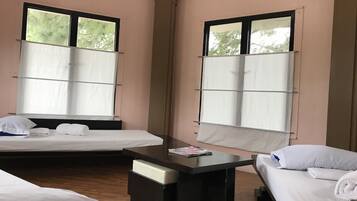 2 bedrooms, WiFi, bed sheets