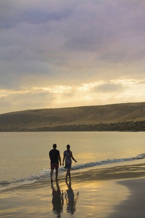 Beach nearby - The Kona - coastal seclusion on Kangaroo Island (Penneshaw)