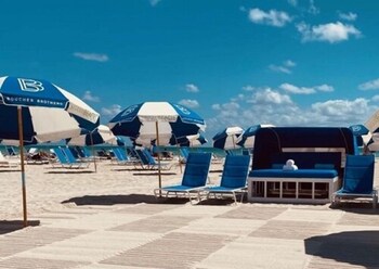 Beach nearby, sun loungers, beach towels at Hotel Greystone - Adults Only