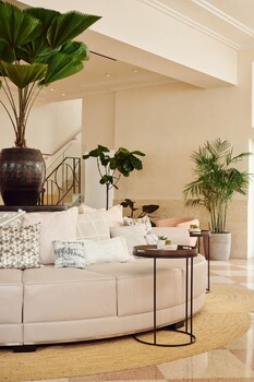 Reception area at Hotel Greystone - Adults Only