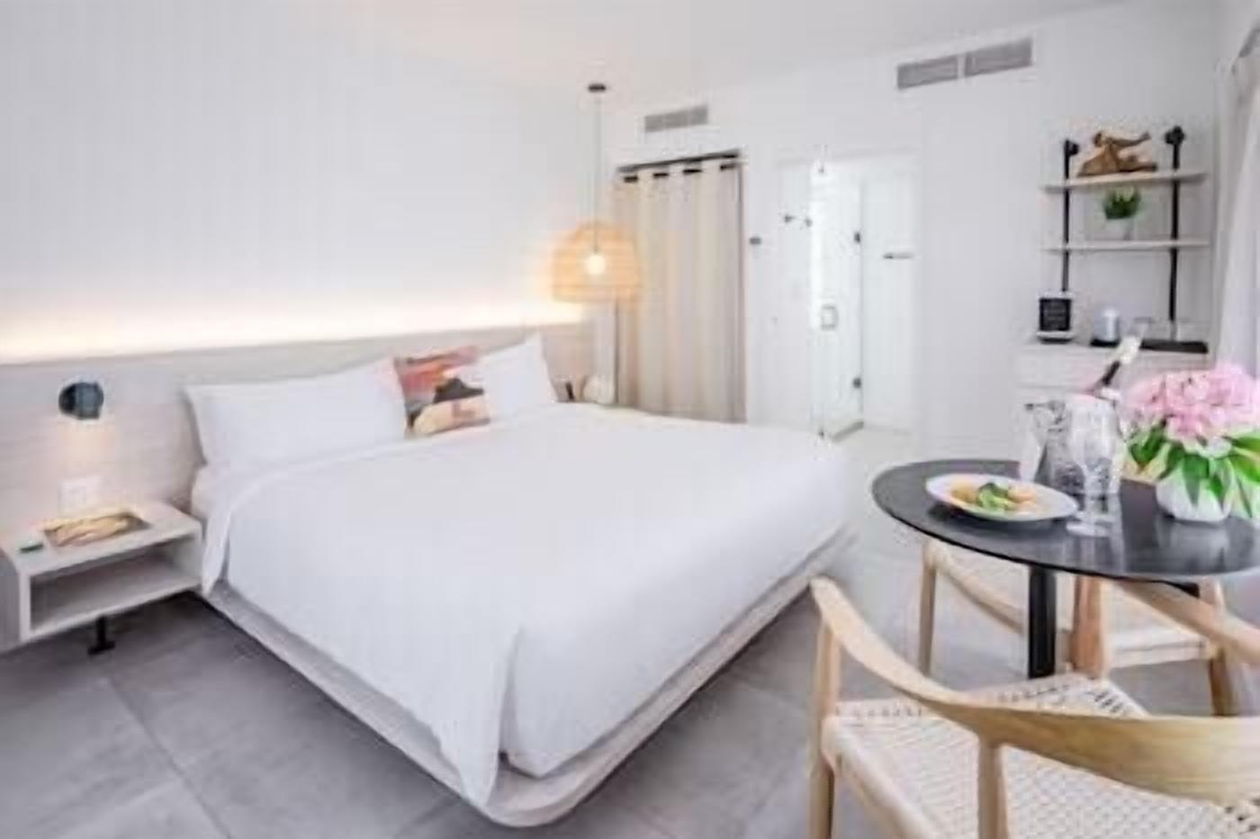 Premium bedding, pillow-top beds, minibar, in-room safe