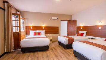 Superior Triple Room | In-room safe, desk, free WiFi, bed sheets