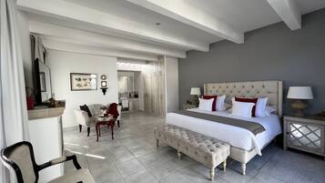Suite Grand, 1 cama King size, vista a la ciudad | 1 habitación, sábanas de algodón egipcio y ropa de cama de alta calidad