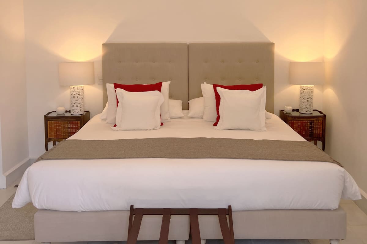 Deluxe Double Room, 1 King Bed, Courtyard View | 1 bedroom, Egyptian cotton sheets, premium bedding, in-room safe