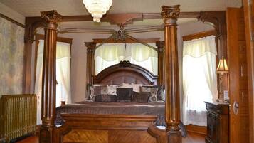 クラシック ルーム キングベッド 1 台 禁煙 | WiFi (無料)、ベッドシーツ