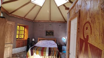 Cottage, 1 slaapkamer, privébadkamer | Een strijkplank/strijkijzer, beddengoed