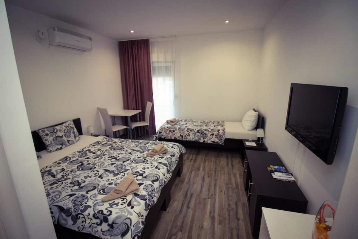 Deluxe-Apartment | Schreibtisch, Verdunkelungsvorhänge, schallisolierte Zimmer