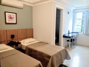 Bureau, Wi-Fi gratuit, draps fournis