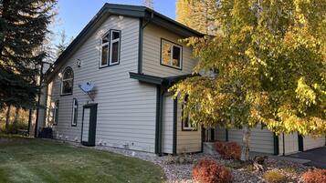 Condo (MH216) | Exterior