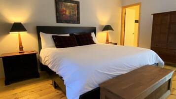 Condo (MH216)