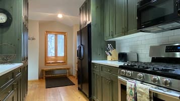 Condo (MH216) | 3 bedrooms, free WiFi