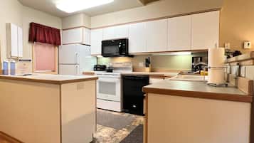 Condo (MH208) | Exterior