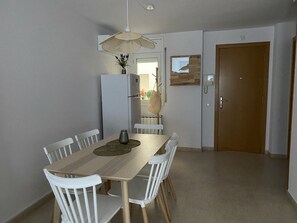 Dining - Functional apartment, magnificent situation. (Sitges)