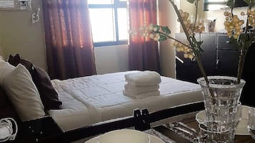 1 habitación, wifi y ropa de cama