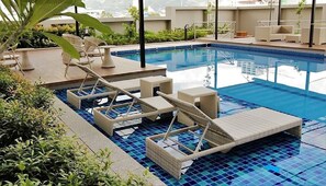 Outdoor pool - Beautiful Studio with Panoramic View (Horizons 101 Condominium Cebu) (Cebu City)