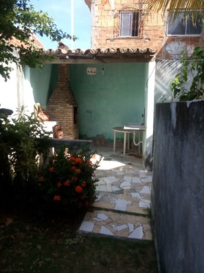 Terrace/patio - Live in Arembepe, tranquility and excitement in the same place. (Camaçari)