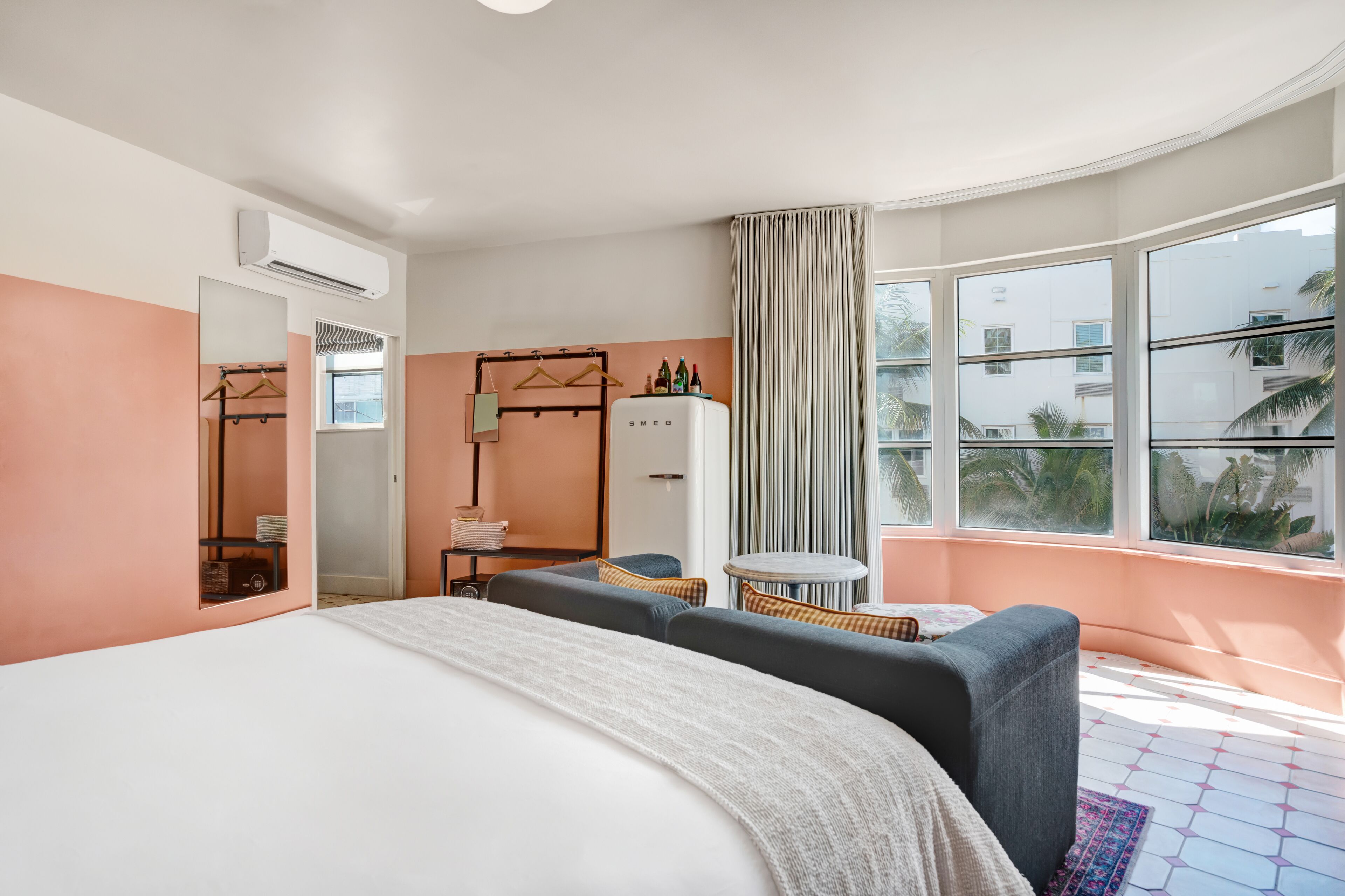 egyptian cotton sheets, premium bedding, down duvets, pillow-top beds