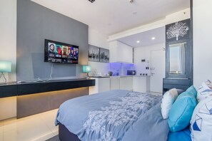 1 bedroom, iron/ironing board, WiFi, bed sheets - Joseph's Place @ Avenir Condo w/ NETFLIX (Cebu City)