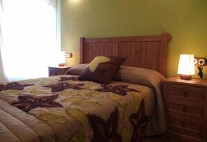 4 Schlafzimmer, Bügeleisen/Bügelbrett, WLAN, Bettwäsche