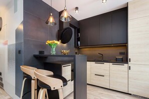 Kühlschrank, Ofen, Herdplatte, Geschirrspüler