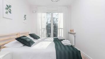 3 chambres, fer et planche à repasser, Wi-Fi, draps fournis