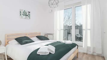 3 chambres, fer et planche à repasser, Wi-Fi, draps fournis
