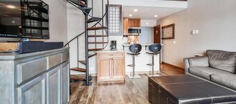 Tahoe Donner Snowpeak Loft #401