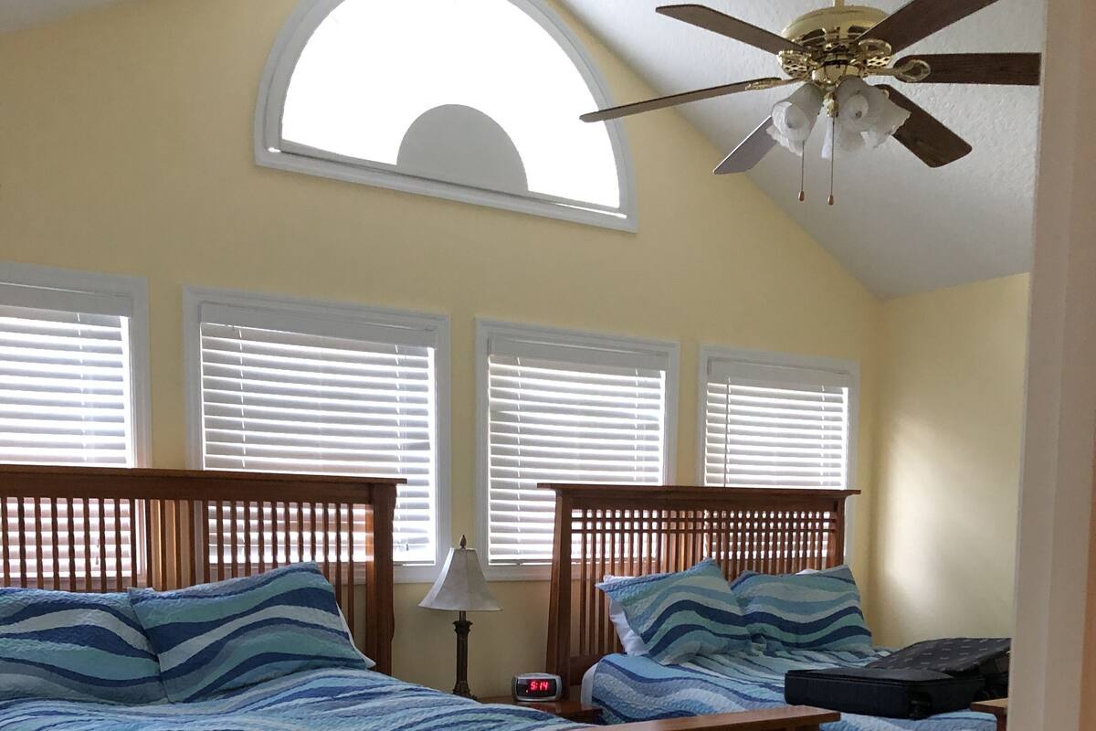 Cottage, 2 Bedrooms (Mermaid's Rest – Cottage #47) | Iron/ironing board, bed sheets