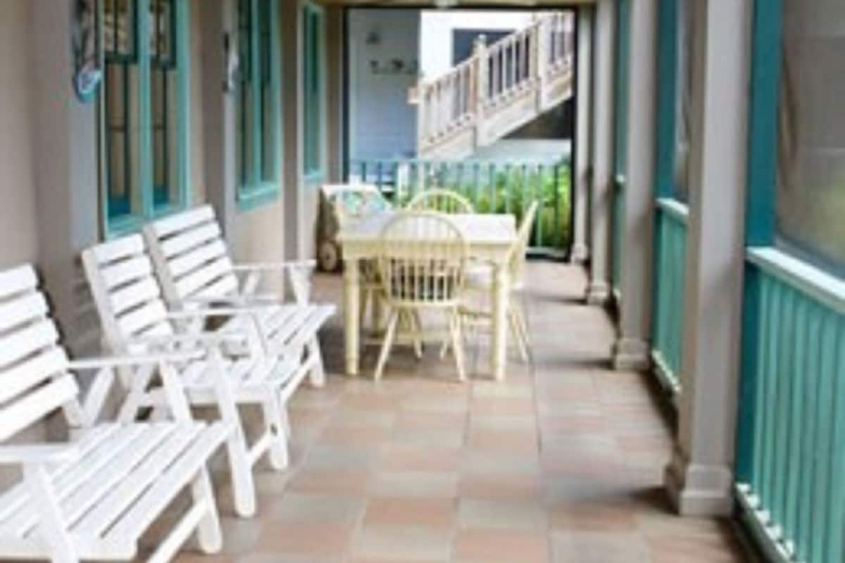 Cottage, 3 Bedrooms, 2 Bathrooms (River House A – Cottage #17) | Terrace/patio