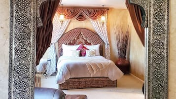 Phòng Suite, 1 giường cỡ queen, không hút thuốc, quang cảnh núi | 1 phòng ngủ, bộ trải giường bằng vải cotton Ai Cập