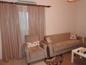 Deluxe Apart Daire, Deniz Manzaralı | Oturma odası