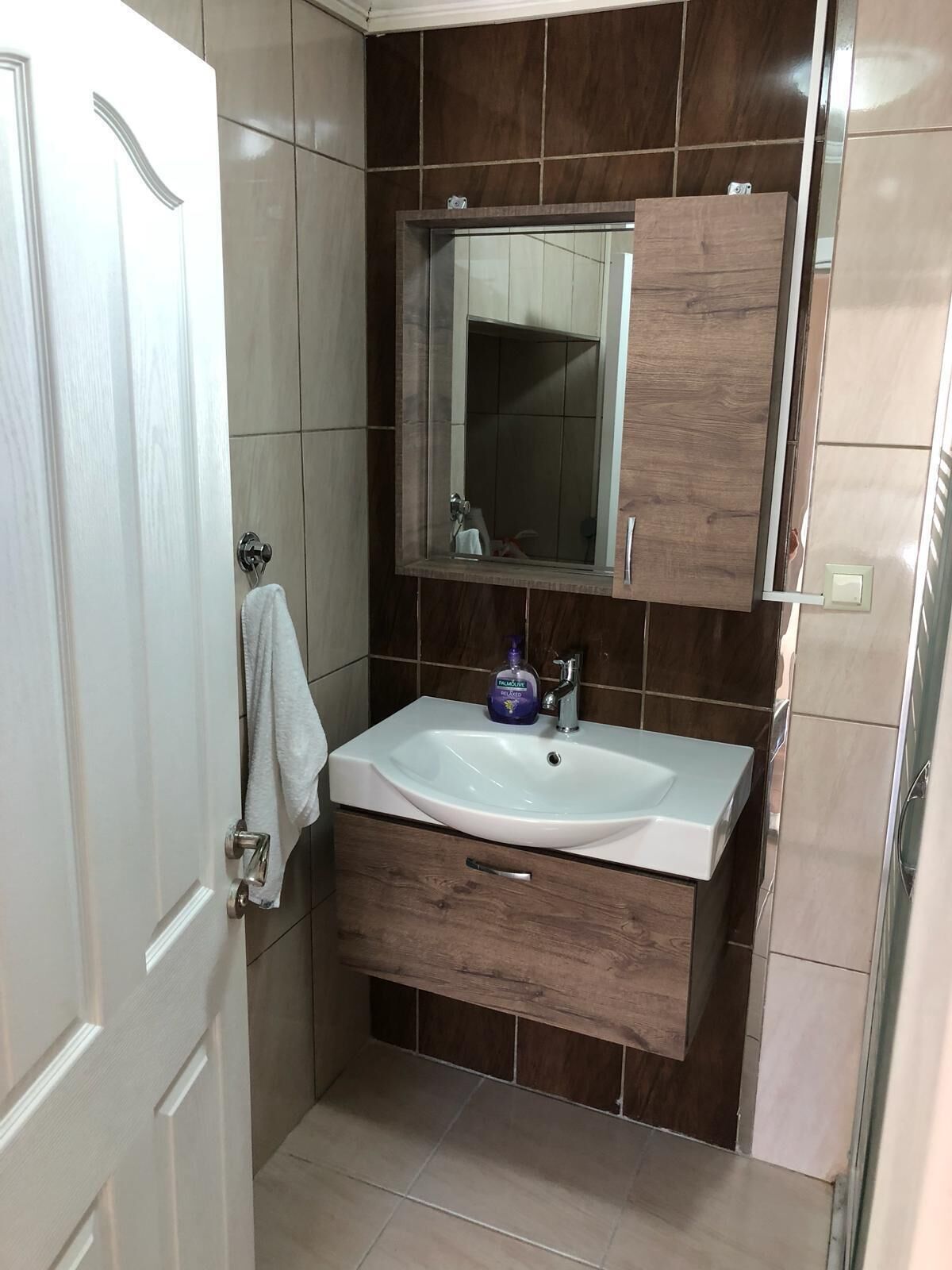 Palmhouse - private villa private pool, garden and parking. 400m beach free WiFi