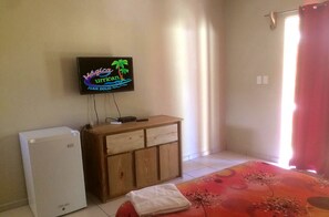 Comfort Studio, 2 Queen Beds, Non Smoking, Pool View
