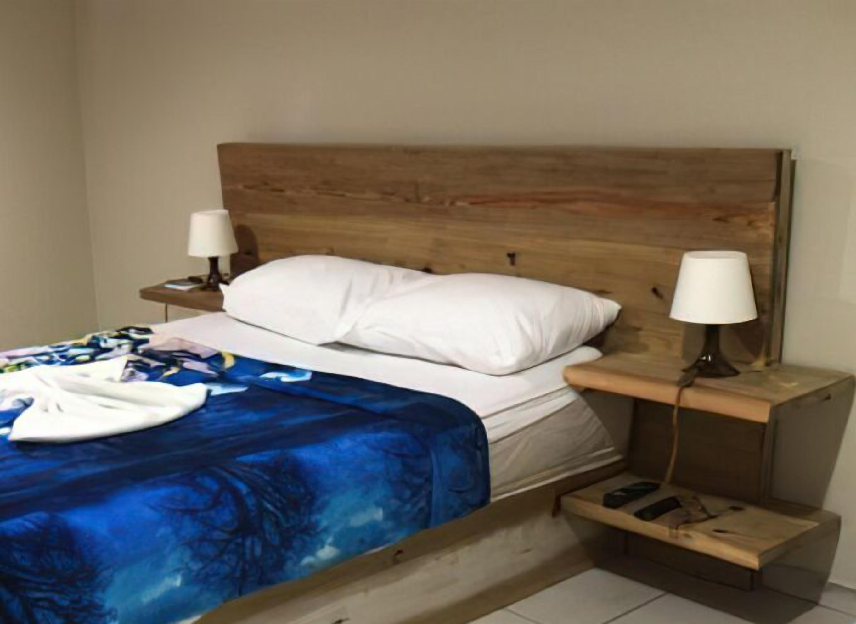 Standard Double Room, 1 Queen Bed, Non Smoking, Pool View | Bed sheets