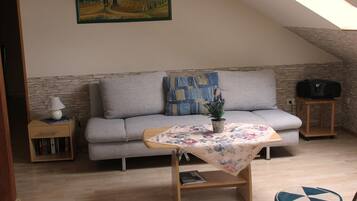 Smart-TV, DVD-Player, Stereoanlage