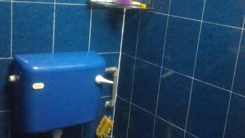 Serviettes fournies, savon