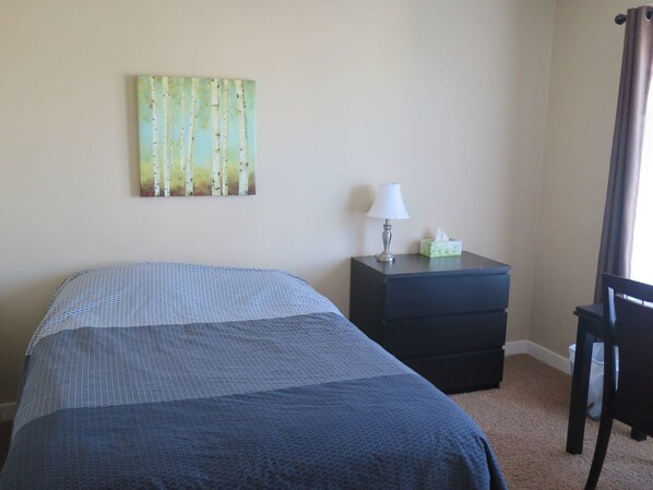 House, Multiple Beds (Short Term Furnished  - Utilities Inc) | 5 bedrooms - Short Term Furnished (Calgary)