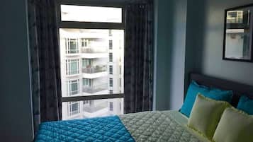 1 habitación, tabla de planchar con plancha, internet y ropa de cama